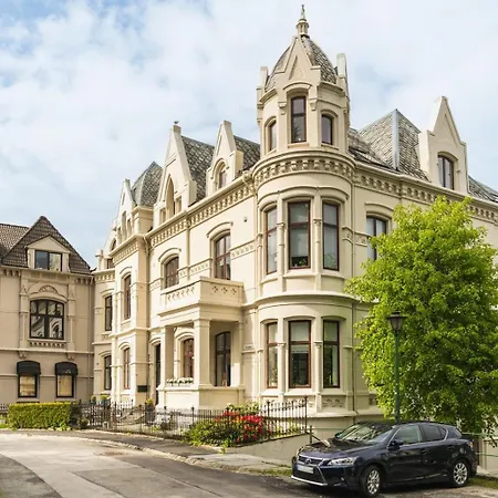 Dinbnb I Historical Building I 50m To Museum Apartment *
