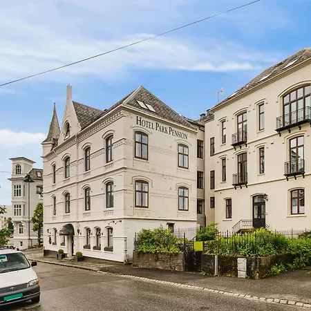 Dinbnb I Historical Building I 50m To Museum