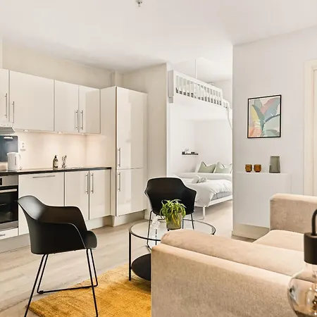 Dinbnb I Historical Building I 50m To Museum Apartment