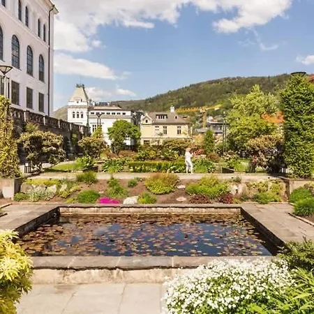 Dinbnb I Historical Building I 50m To Museum Appartement Bergen