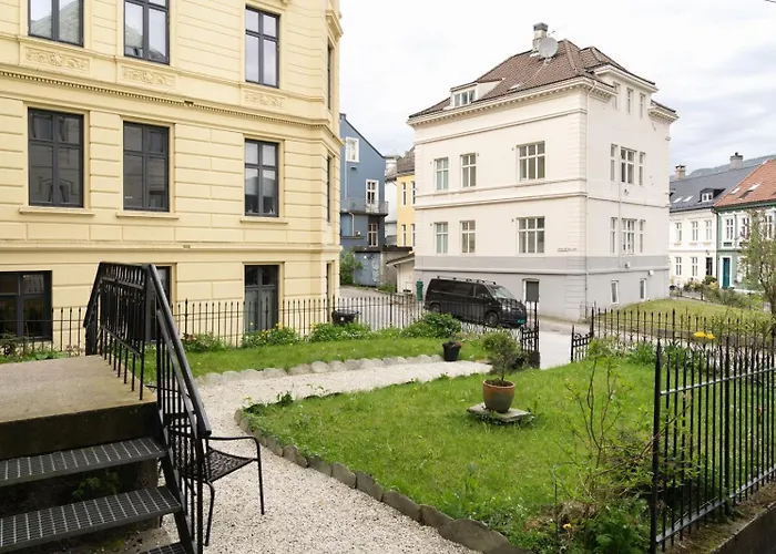 Dinbnb I Historical Building I 50m To Museum Apartman *