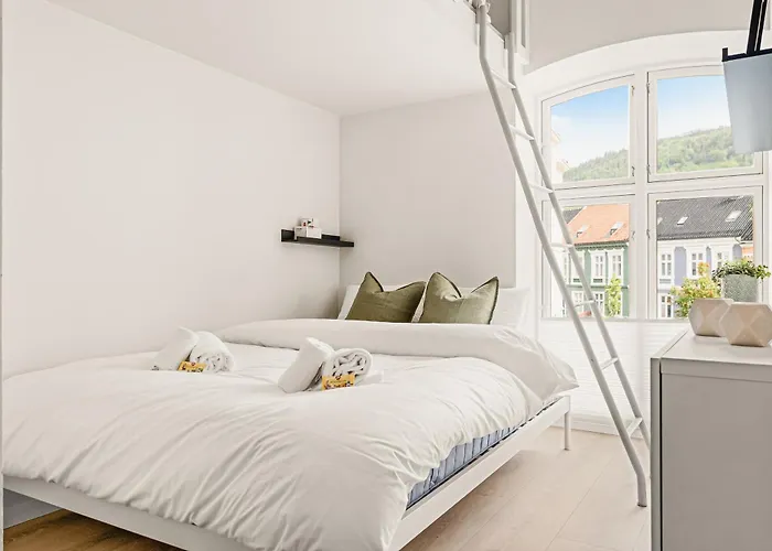 Apartman Dinbnb I Historical Building I 50m To Museum