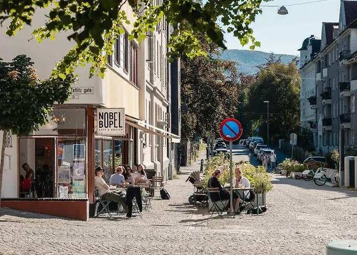 Dinbnb I Historical Building I 50m To Museum Apartman *