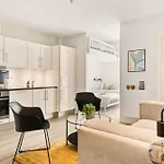Dinbnb I Historical Building I 50m To Museum Apartment